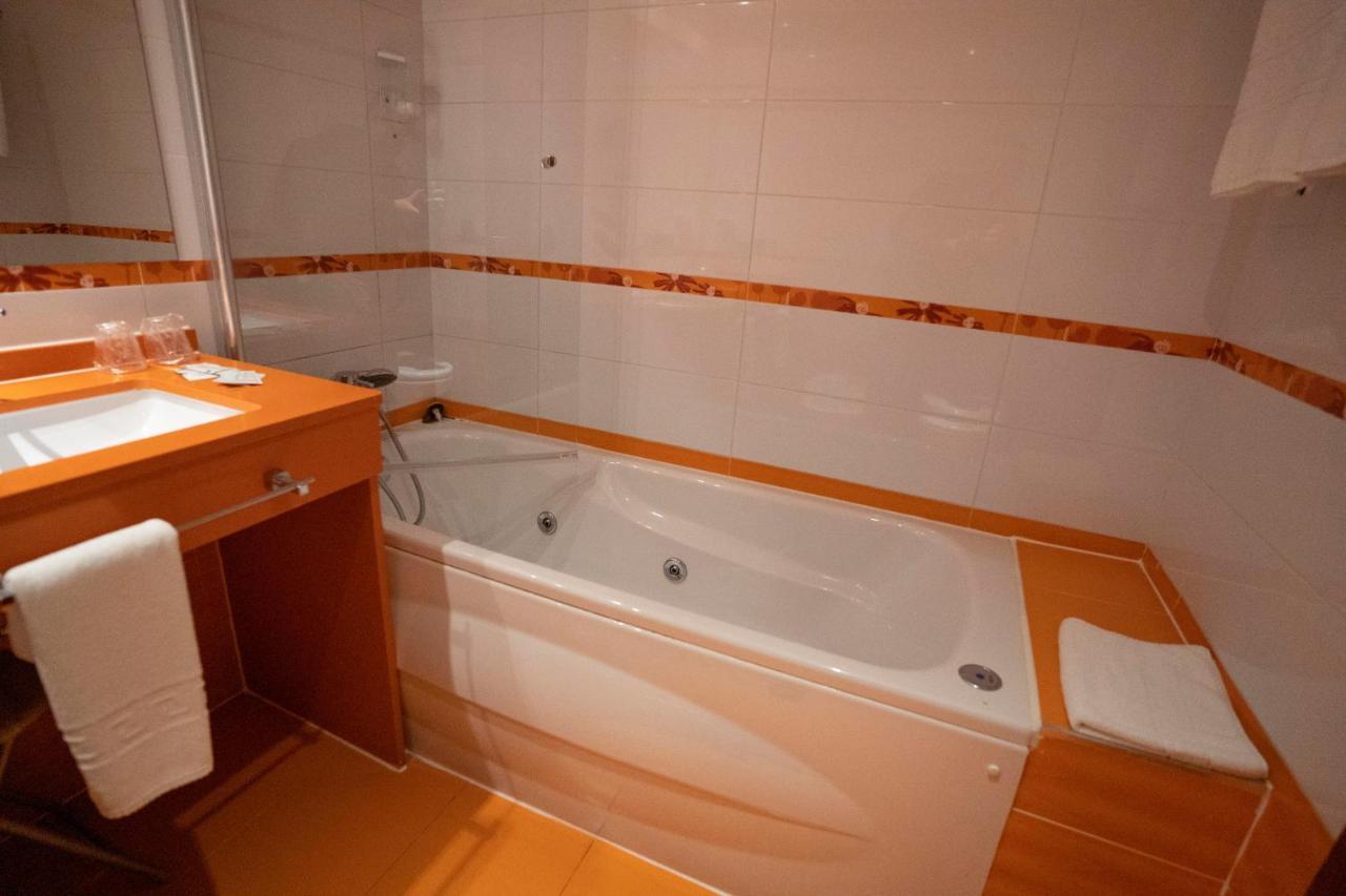 Hotel Lluna Alzira Ngoại thất bức ảnh